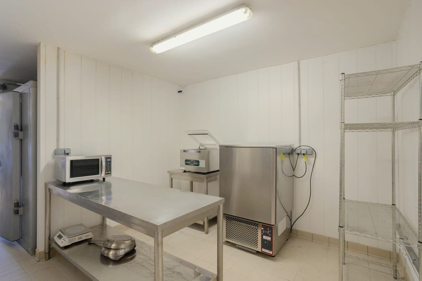 Cellule de refroidissement rapide et machine sous vide